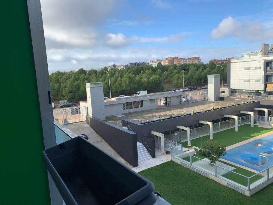 Espectacular Apartamento Con Piscina Y Garaje Madrid Bagian luar foto